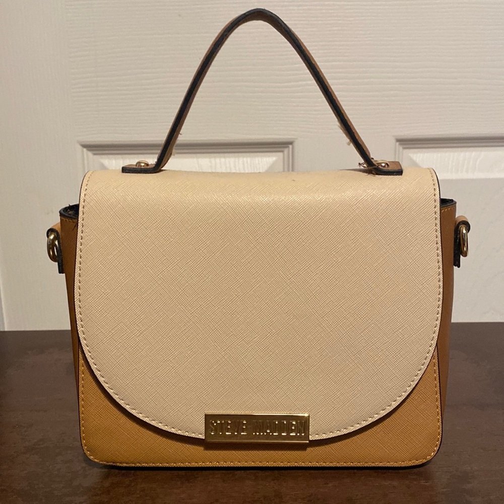 Steve Madden bag with strap